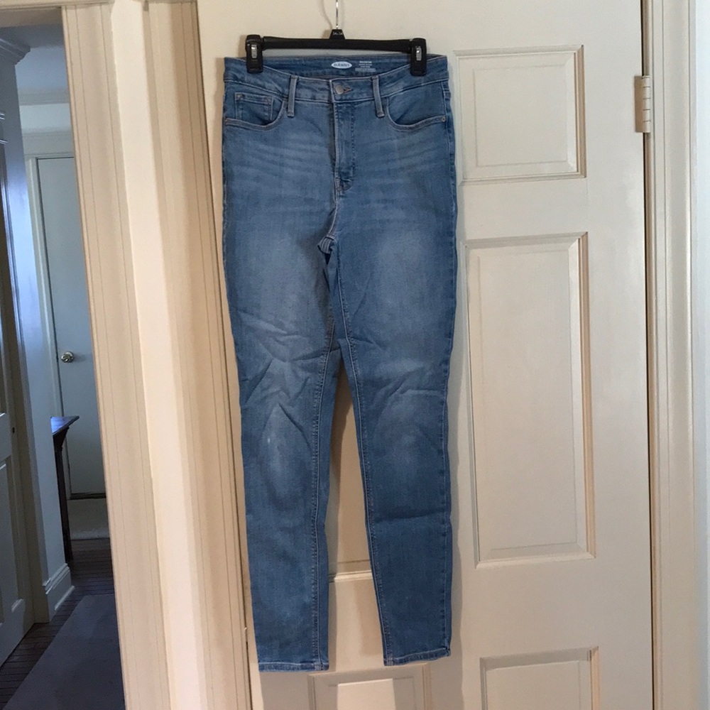 Women’s Old Navy super skinny jeans, high-rise, faded blue, size 8 tall